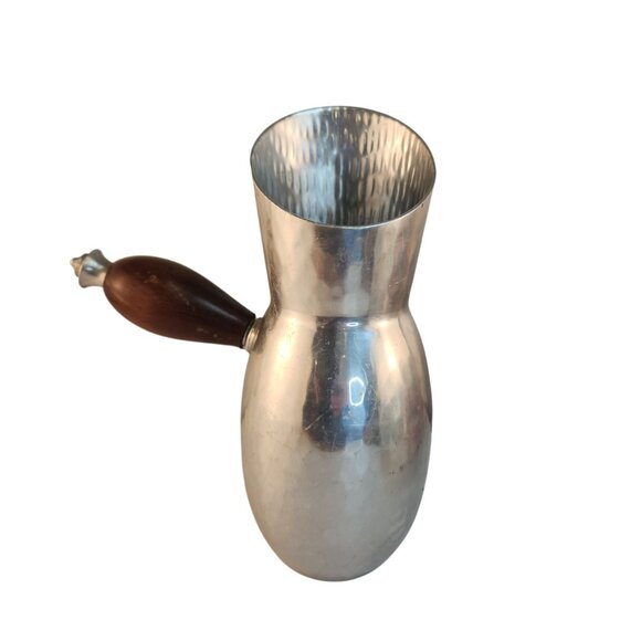 B.W. Buenilum Hammered Aluminum Pitcher With Wood Handle USA 9" Tall Vintage MCM - Picture 1 of 9